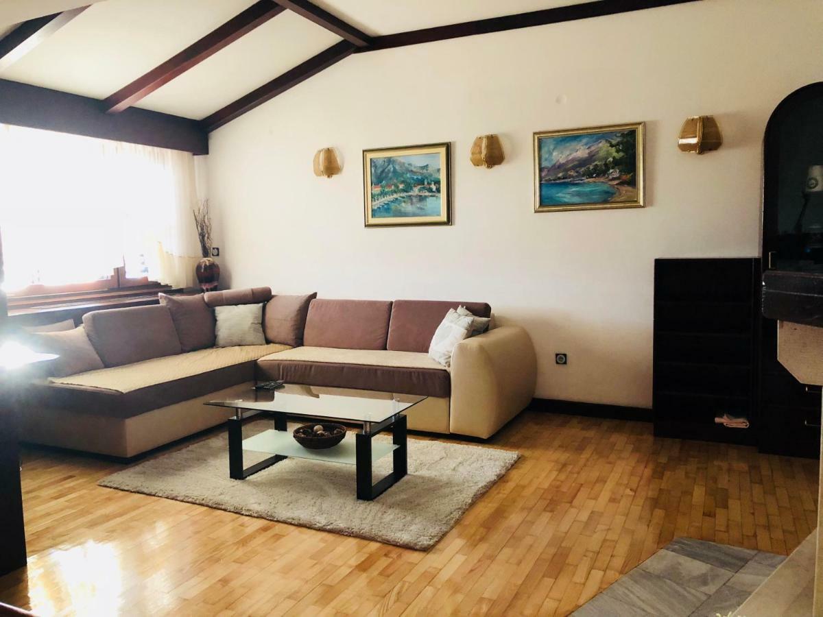 Sea View Family Apartment Baška Voda Esterno foto