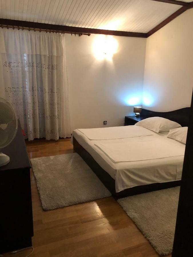 Sea View Family Apartment Baška Voda Esterno foto