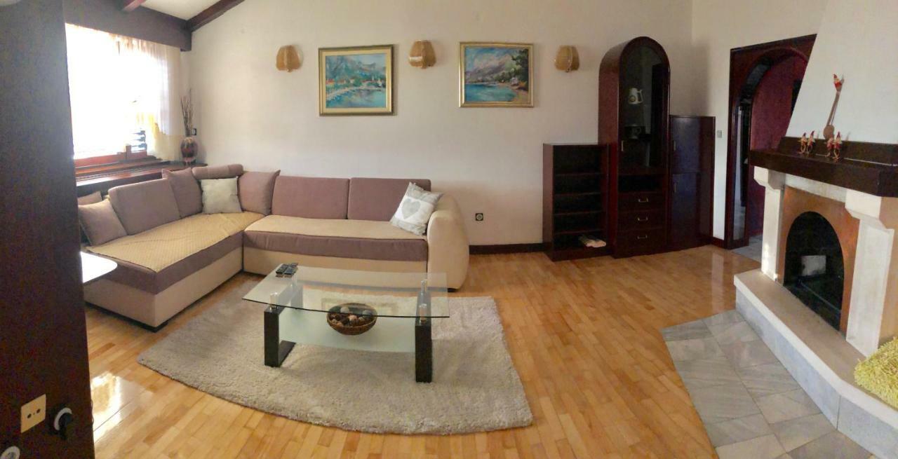Sea View Family Apartment Baška Voda Esterno foto