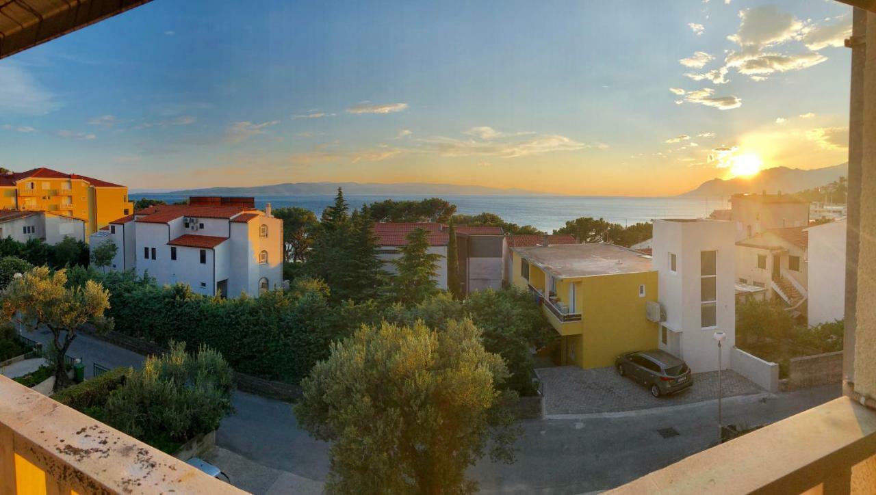 Sea View Family Apartment Baška Voda Esterno foto