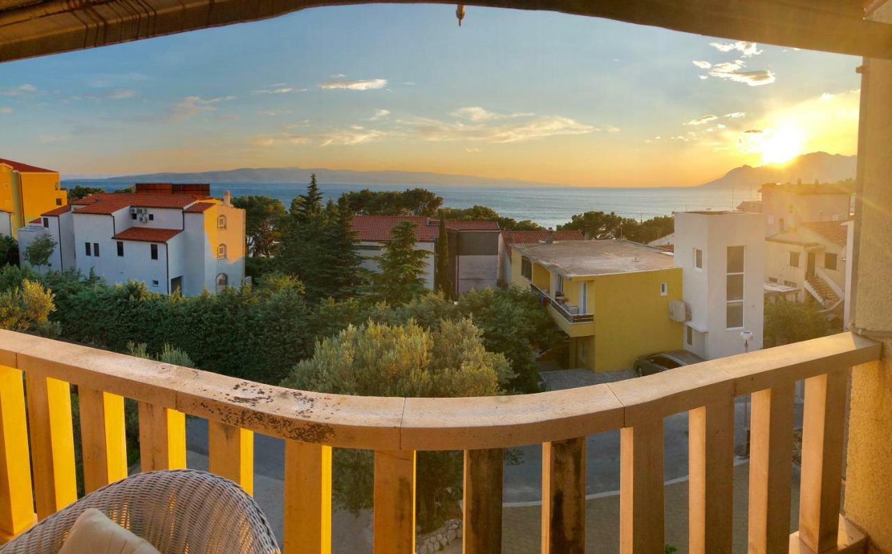 Sea View Family Apartment Baška Voda Esterno foto